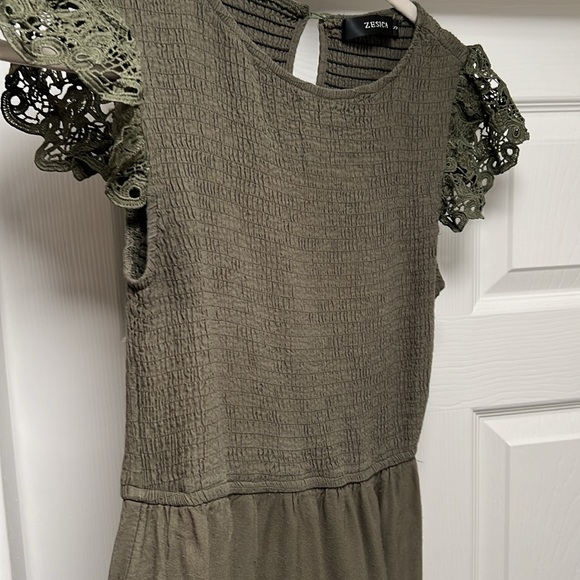 ZESICA Women Casual Crew Neck Flutter Sleeve Smocked High size small army green - Picture 3 of 9
